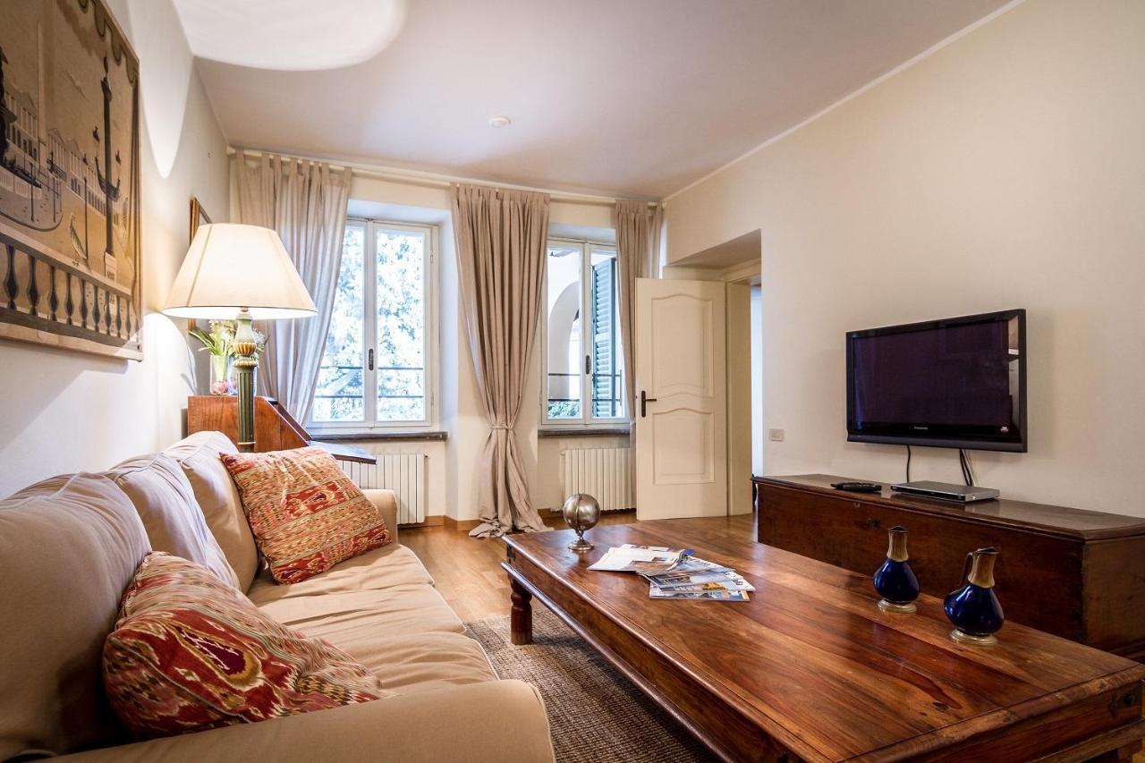 Cernobbio Town House Apartment ภายนอก รูปภาพ